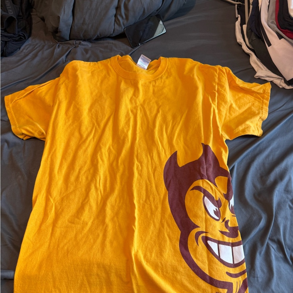 Gildan Heavy Cotton Yellow T-Shirt